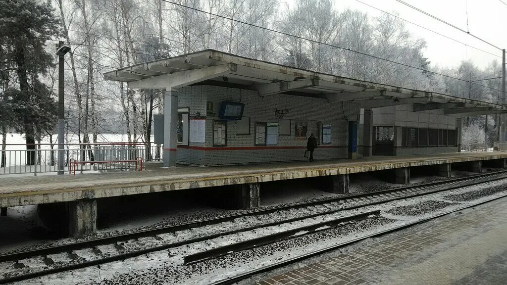 Вокзал белозерского. Вокзал белозерского. Автостанция сокол вологодская область. Станция белоозерская казанское направление. Ст платформа.