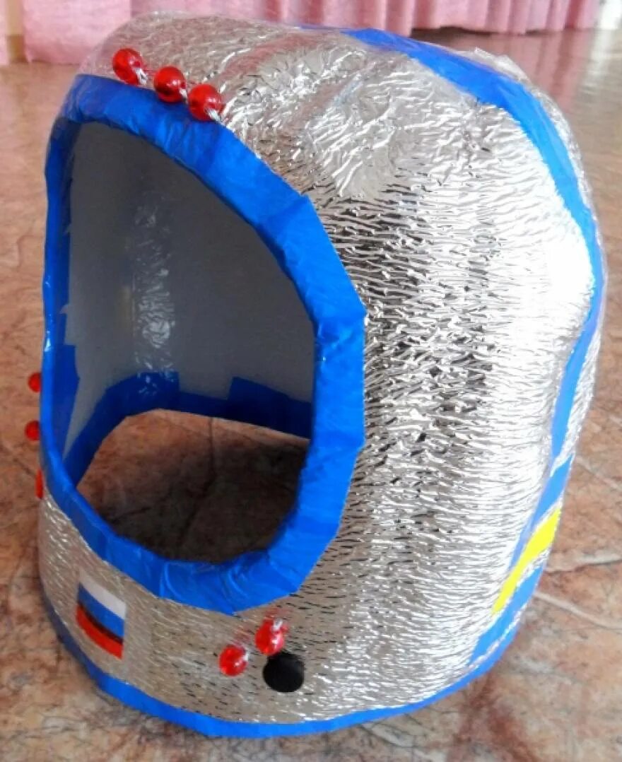 Как сделать шлем космонавта для ребенка