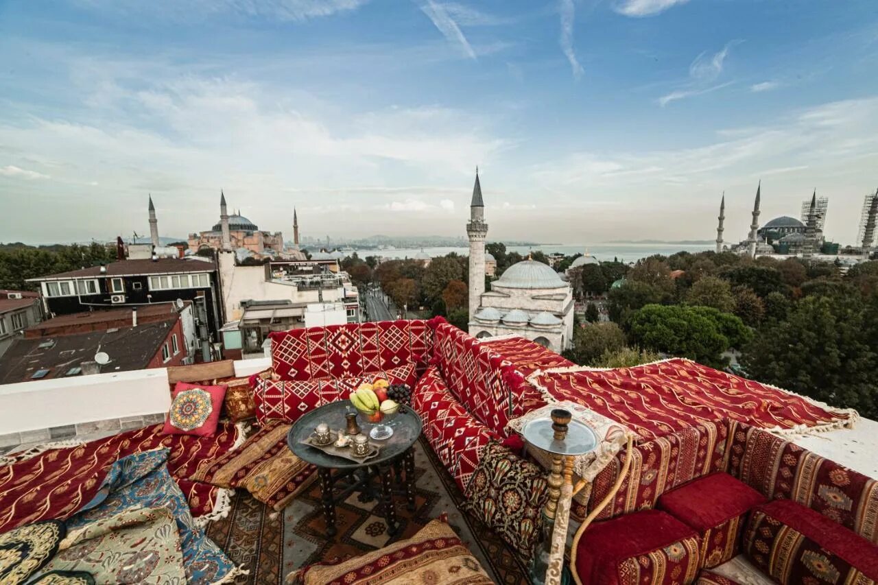 Сайт отелей стамбула. Centrum Hotel Sultanahmet 3*. Отель в Стамбуле Sultanahmet. Центрум отель Стамбул Султанахмет. Отели Стамбула 3 Султанахмет.