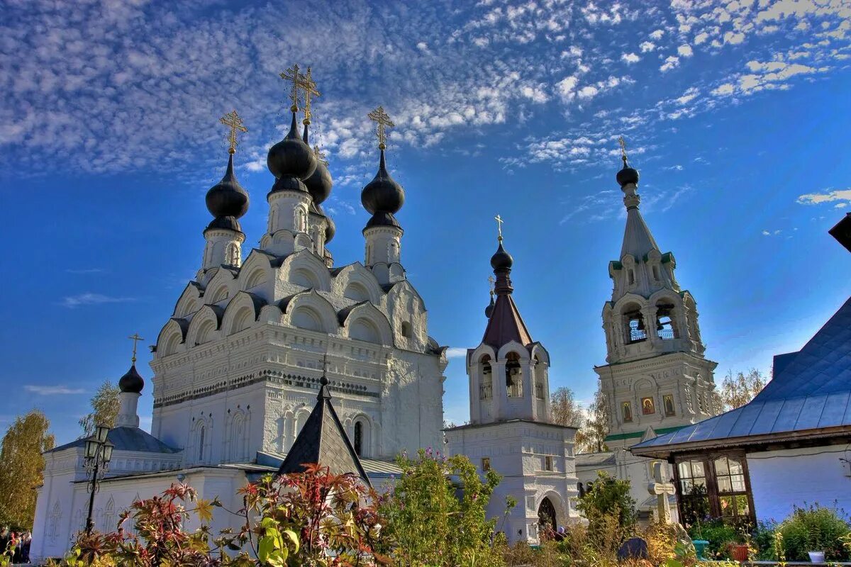 Муромский монастырь петра. Свято-Троицкий женский монастырь Муром. Женский Троицкий монастырь в Муроме. Храм Святой Троицы Свято-Троицкого монастыря в Муроме. Спасо Троицкий монастырь в Муроме.