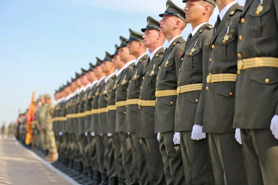 Военная форма. Военнослужащие. Строй солдат. Солдаты в строю. Про военную форму