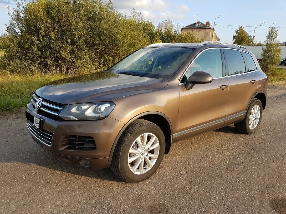 VW Touareg 2012. Volkswagen Touareg 2012 коричневый. Туарег 2 2012. Туарег 2 коричневый.