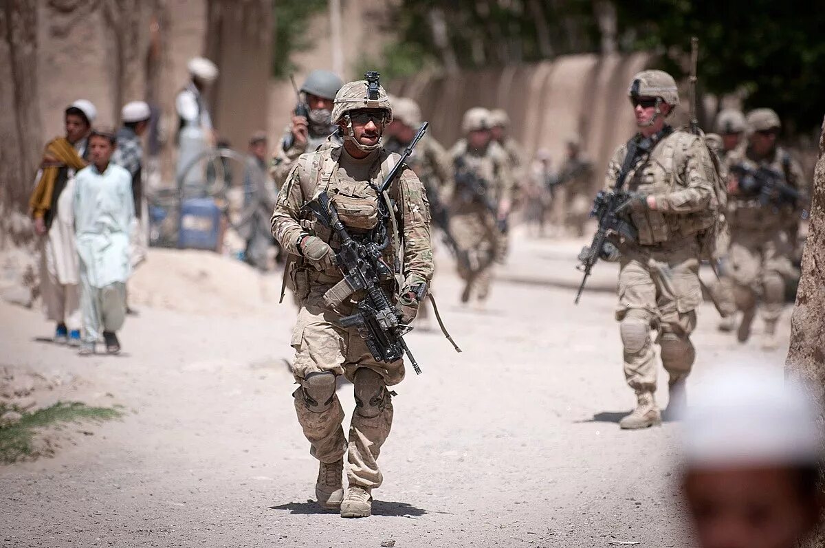 США В Афганистане 2001. Американские солдаты в Афганистане 2001. Войска США В Афганистане 2001.