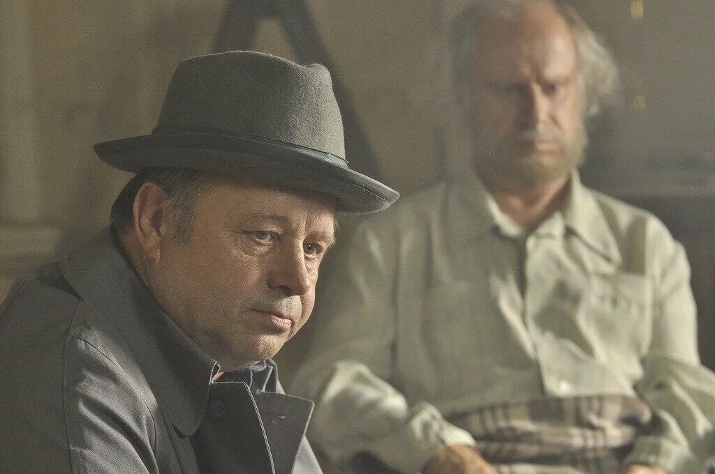 охотники за бриллиантами 2 серия. охотники за бриллиантами сериал. охотники за бриллиантами 2011. охотники за бриллиантами 2011. охотники за бриллиантами фильм 2011 кадры.