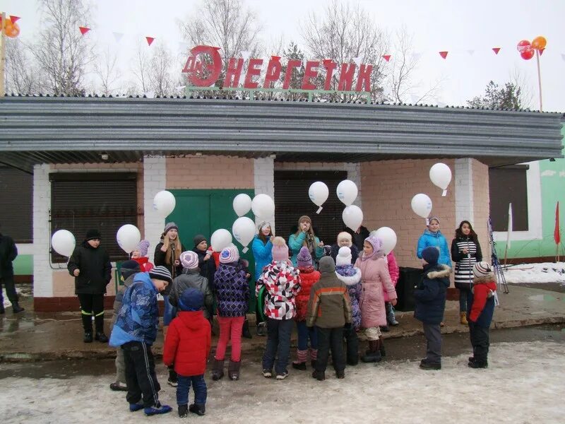 Погода п озерный. Дом культуры посёлок Озёрный. Озёрный Смоленская область. Озерное Смоленская область ДК. Посёлок Энергетиков Озёрный.