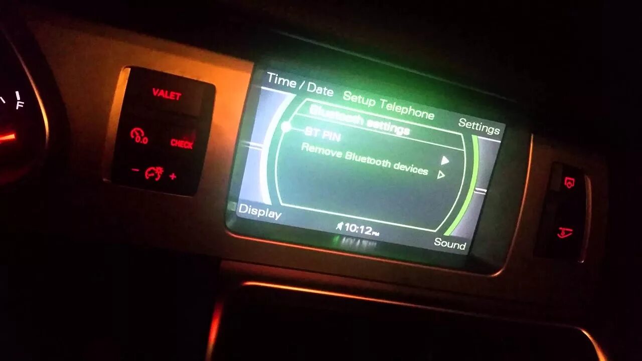 Bluetooth add on Audi Q7 2009 Mobridge M2 Connect BT OEM - YouTube