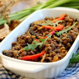 Чечевица с мясом и овощами