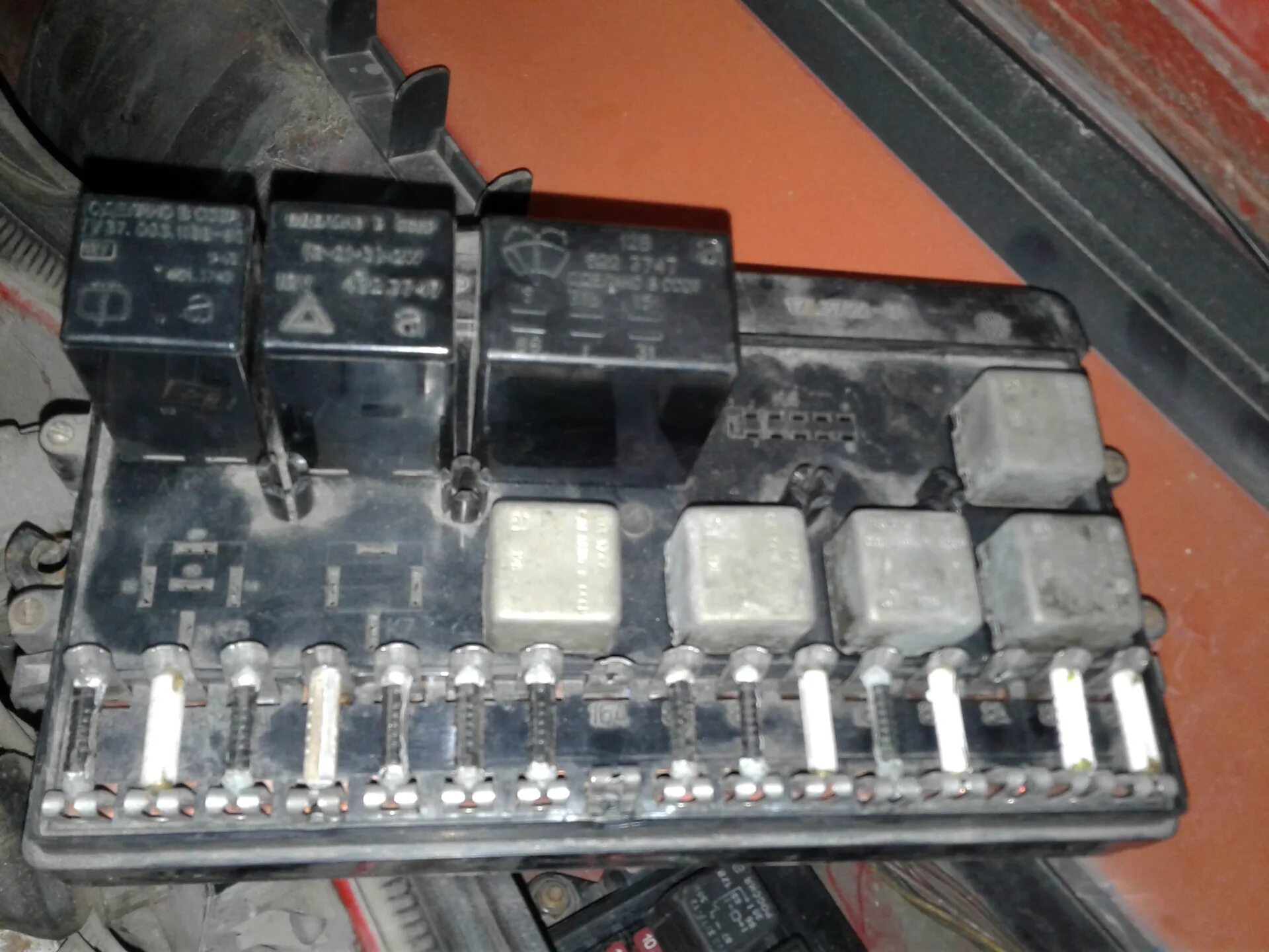 3722-01м. Старые предохранители. Монтажный блок ваз 2108. Блок предохранителей 2108 карбюратор. Блок предохранителей 2108 стар.