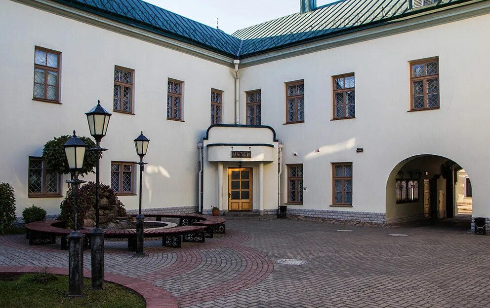 Музей истории и религии гродно интерьер. Дворец хрептовичей в гродно. Гродно музей религии. Гродненский государственный музей истории религии. Гродно музей религии.