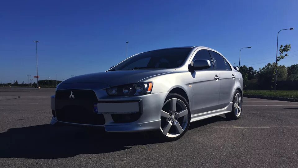 Lancer 18. Митсубиси лансер 10 r18. мицубиси лансер 10 на 17 дисках. mitsubishi lancer 10 на дисках. mitsubishi lancer 10 диски 18.