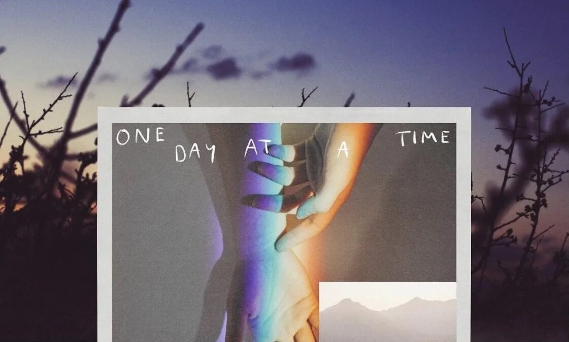 One day at a time перевод. Kodaline &quot;one day at a time&quot;. kodaline альбом one day at a time. kodaline альбом 2020. kodaline one day at a time cover.