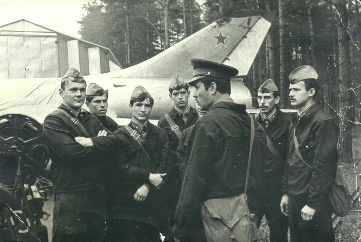 Троицкое авиационно-техническое училище гражданской авиации. Рижское училище алксниса. Училище алксниса в риге. Рижское высшее военное авиационное инженерное училище. Рижское военное училище имени алксниса.