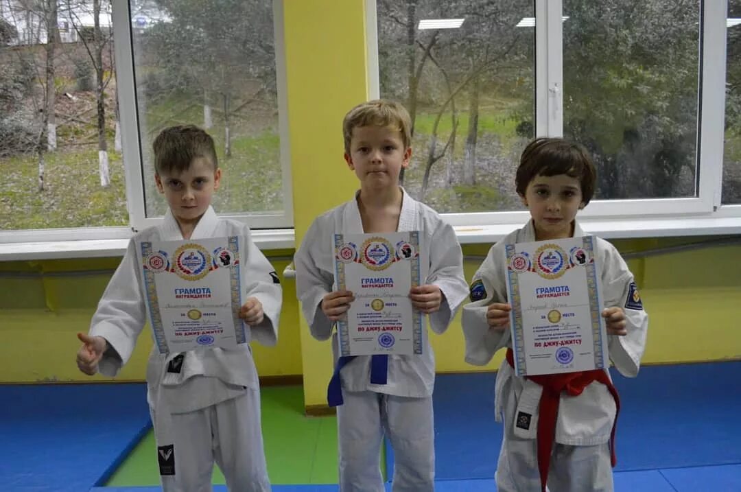 краснов александр чебоксары дзюдо. боевое самбо дети. самбо три медведя новогиреево. самбо дети. занятия самбо.