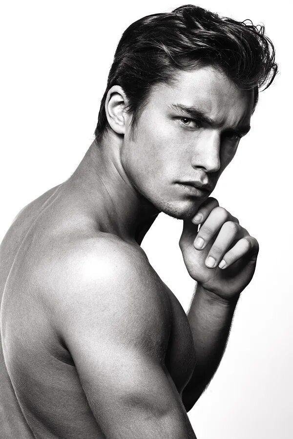 Самые удачные позы для фотографий. Произноси правильно. Как правильно красивее или красивее. Красивая и правильная речь. Симпотичный или симпатичный как правильно.