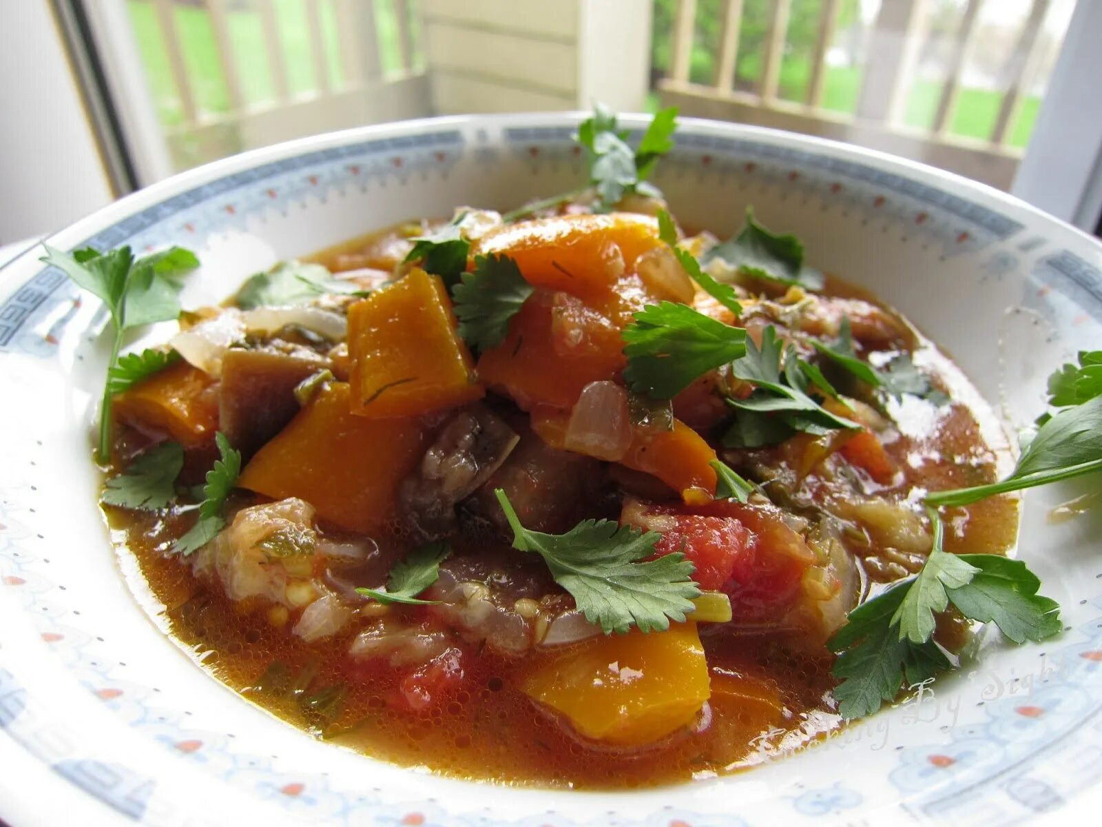 Мясо по абхазски с овощами