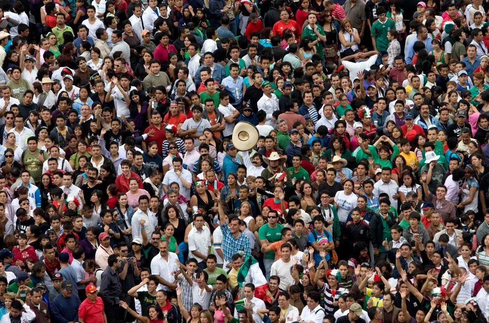 Численность мексиканцев в Мексике. Мехико численность населения. Мехико-Сити население. Население Мексики народы.