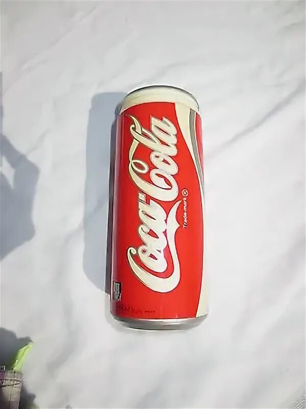 Кола в стекле. Кока кола на темном фоне. Заказ кока колы. Кока кола в бутылке 0. Coca cola 1 литр.