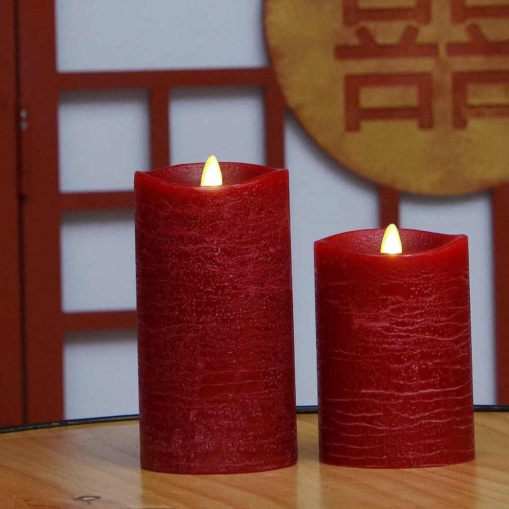 Красная свеча. Свечи декоративные большие. Красная декоративная свеча. Красная свеча с декором.