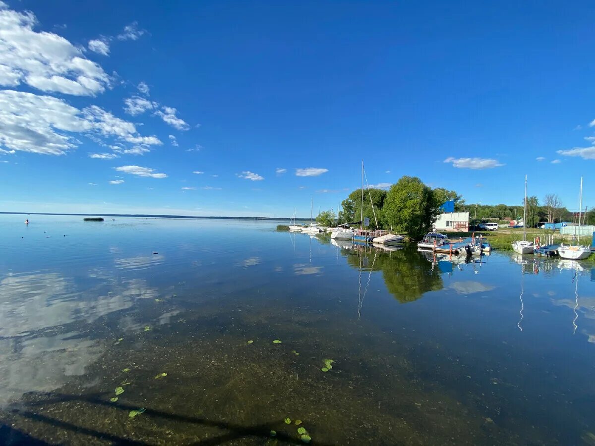 Плещеева озера в каком городе. Плещеево озеро Переславль Залесский. Национальный парк Плещеево озеро Переславль Залесский. Переславль-Залесский достопримечательности Плещеево озеро. Озеро Плещеево платина.