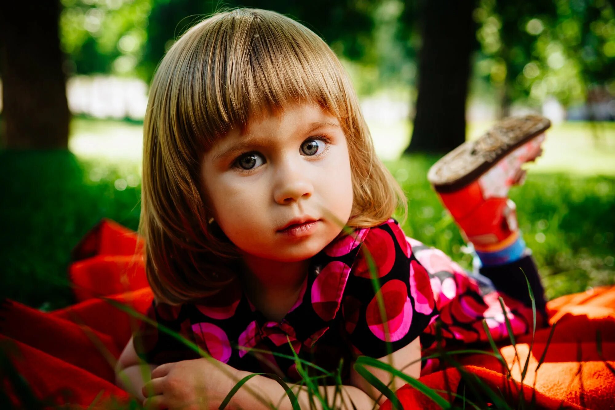 Фотоаппарат для детей. Люблю запечатлеть эти. Сделать фотографию ребенка. Красиво сфотографировать ребенка. Идеи для фотосессии дома для детей.