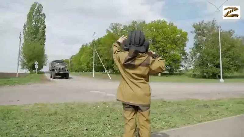 Наших бьют песня куряев. Наших бьют песня куряев. Андрей куряев. Андрей куряев наших бьют песня. Наших бьют песня куряев.