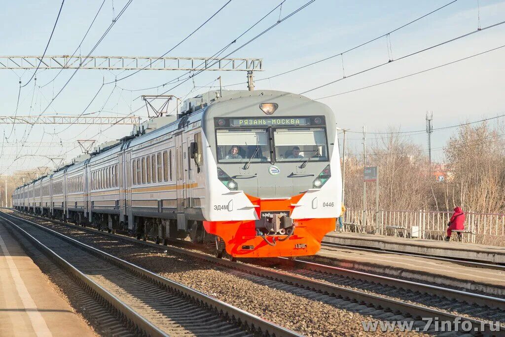 Электричка Рязань 1. Электропоезд Москва Рязань экспресс. Поезд Москва Рязань экспресс. Электричка экспресс Рязань. Скоростная электричка рязань