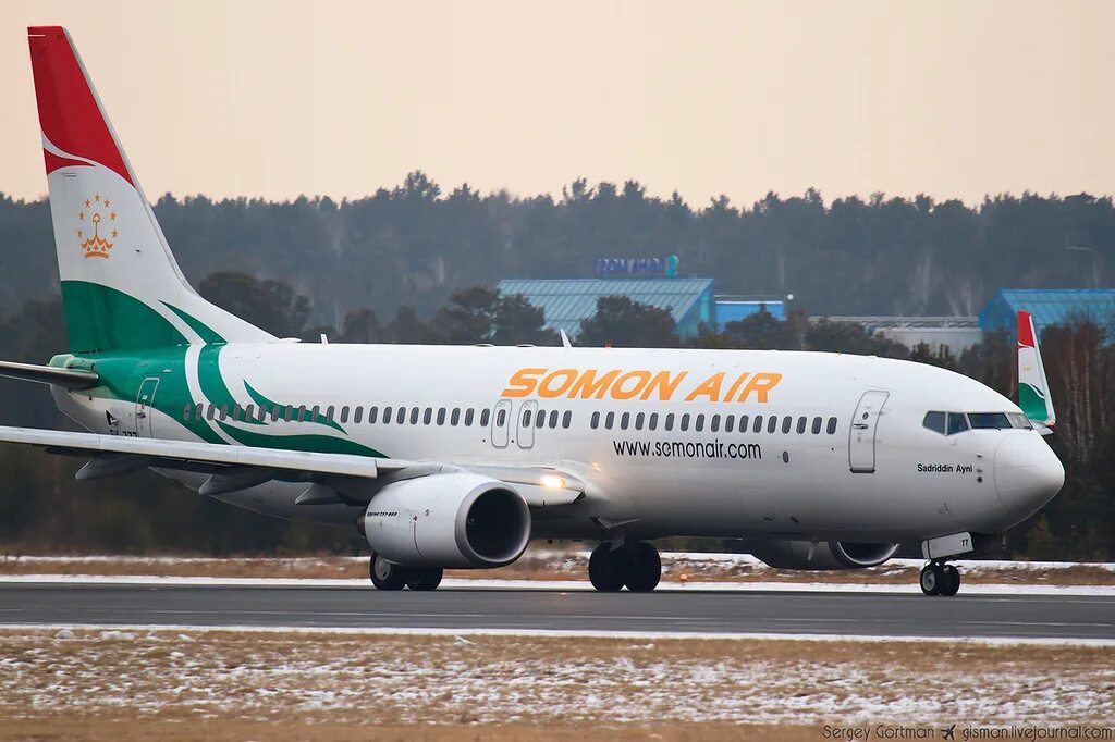 Авиабилеты купить сомон эйр. Боинг 737-800 Somon Air. Boeing 737 Somon Air. Сомон Эйр 737-800. Boeing 737 сомон Эйр.