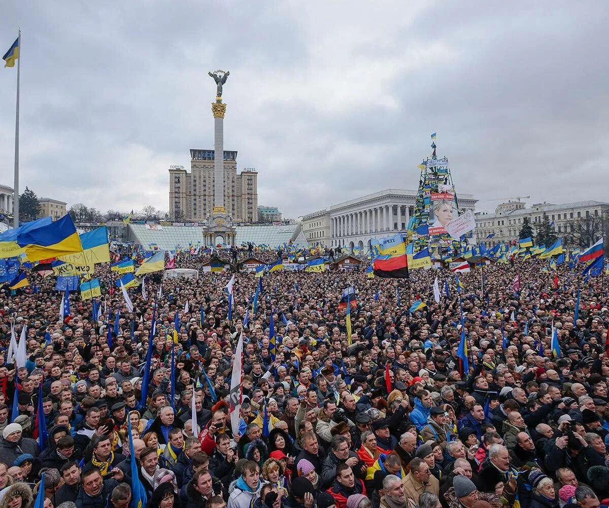 Украина день 22. Майдан Незалежности Киев 2014. Евромайдан на Украине в 2014. Майдан Украина 2013. Киев площадь независимости Евромайдан.