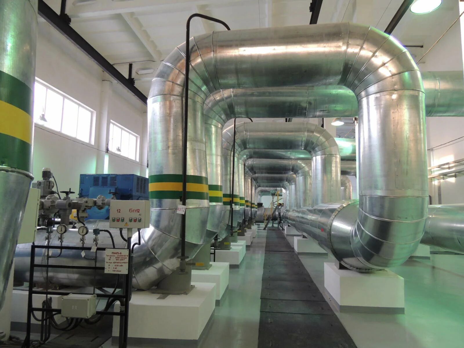 омские распределительные тепловые сети омск. распределительные тепловые сети. теплосети томск. теплосетевая компания картинки. распределительные тепловые сети.