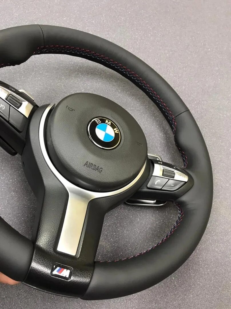 Руль bmw g20. Руль bmw 5 g30. Руль бмв x5 g05. Руль bmw f90. Руль м bmw g30.