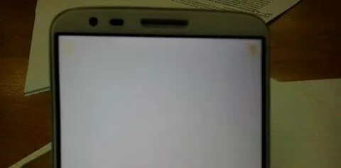 На телефоне появился белый экран