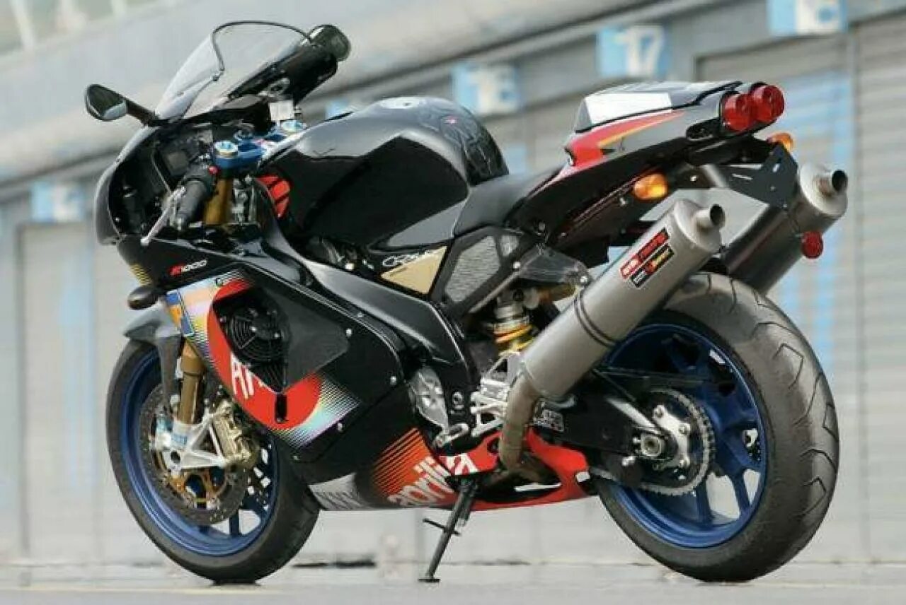 Nastavnik rsv. Априлия 1000 rsv. aprilia rsv 1000 r. мотоциклы априлия rsv 1000 mille. априлия 1000 2003.