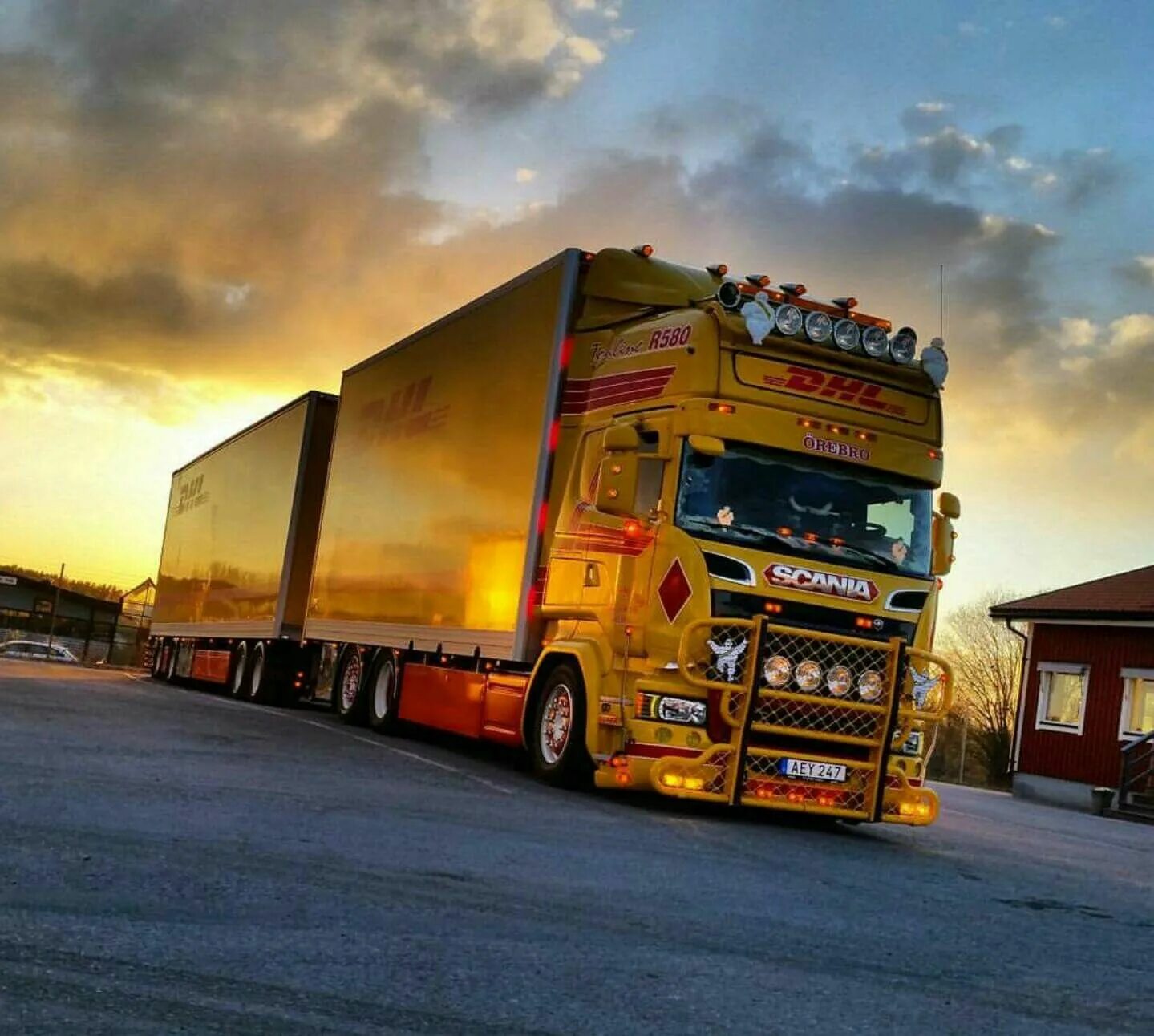 Крутой грузовик. Тягач Скания автопоезд. Скания USA Truck. Австралийский тягач Скания. Скания в Европе.