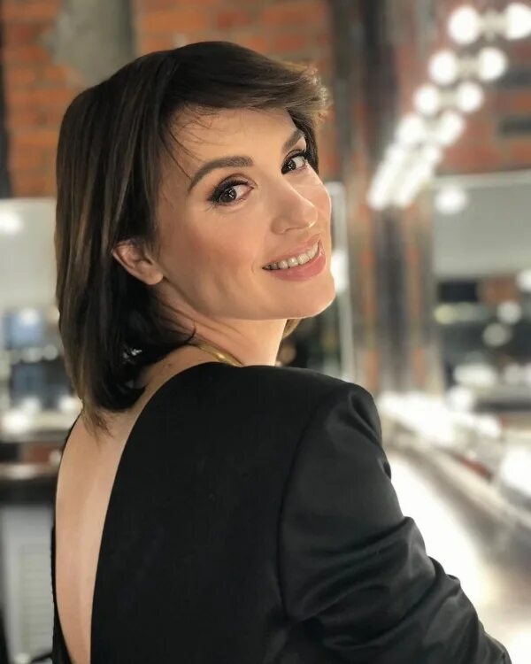 дикторы 1 канала женщины екатерина андреева. ведущие доброго утра на первом трегубова анастасия. ольга ушакова. ведущая новостей 1 канала екатерина андреева. ольга ушакова 2020.