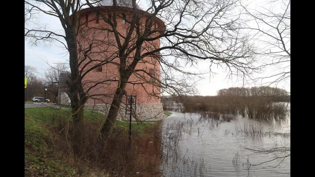 Волхов затопил Великий Новгород. Великий Новгород река Волхов уровень воды. Половодье Великий Новгород. Паводок Волхов.