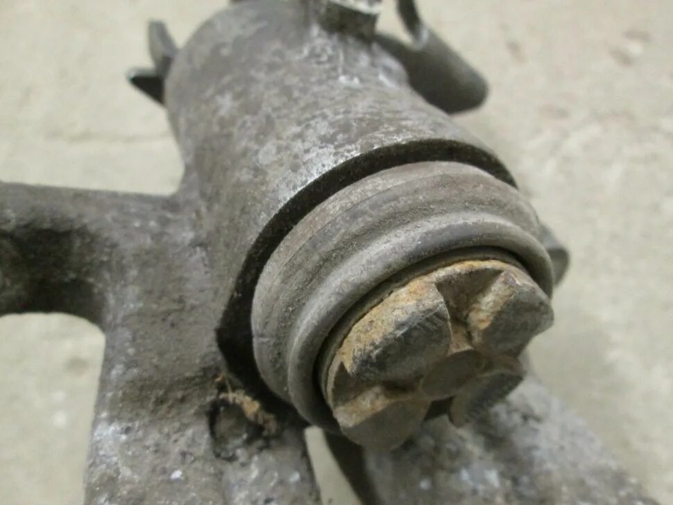 Ремонт задних суппортов меган. Ремонт задних суппортов меган. Ремкомплект заднего суппорта меган 2. Суппорт тормозной задний рено меган 2. Ремонт задних суппортов меган.