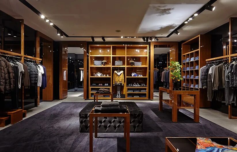 люкс магазин одежда. брендовый магазин женской одежды люкс. люкс бутик. интерьер магазина одежды.