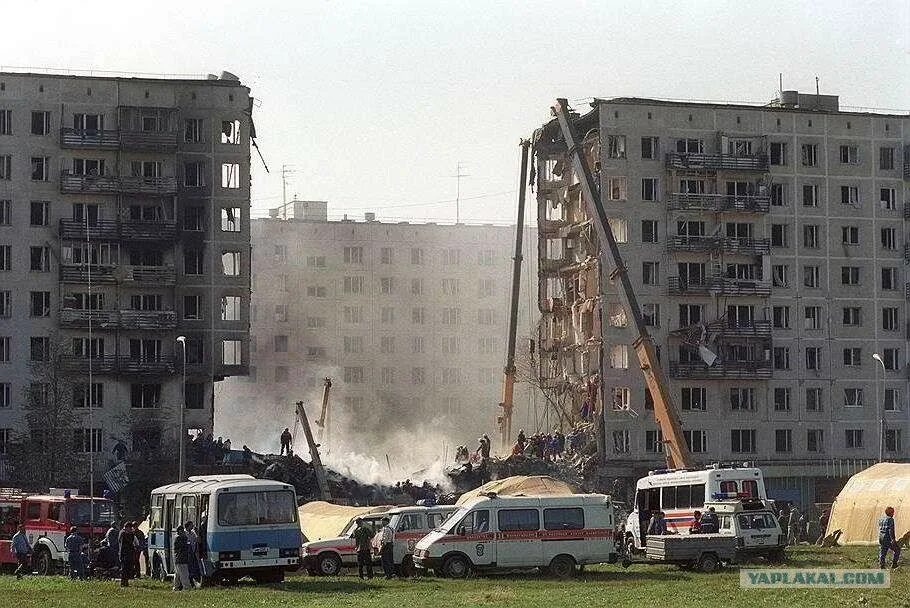 Взрывы жилых домов в москве 1999. Взрыв дома на улице Гурьянова 1999. Теракт на улице Гурьянова 1999 в Москве. Улица Гурьянова 1999.