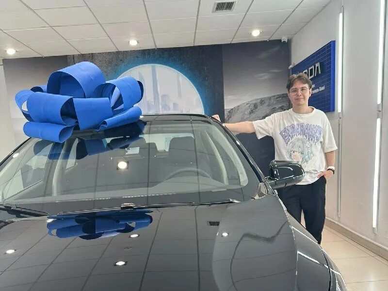 Конструкторы таурас феникс. Шоурум mazda. Квазар автосалон. Квазар автосалон. Довольные клиенты фотоотчет.