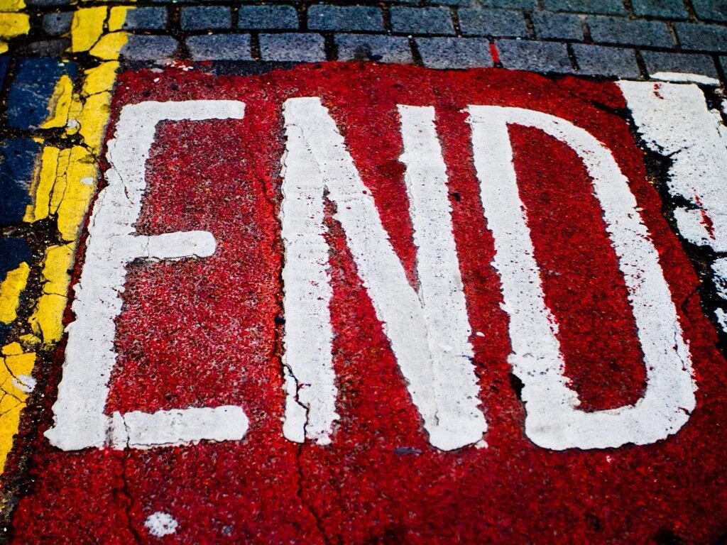 The end john. In the end картинка. США the end. Заставка the end прикольная. The end прикольные картинки.