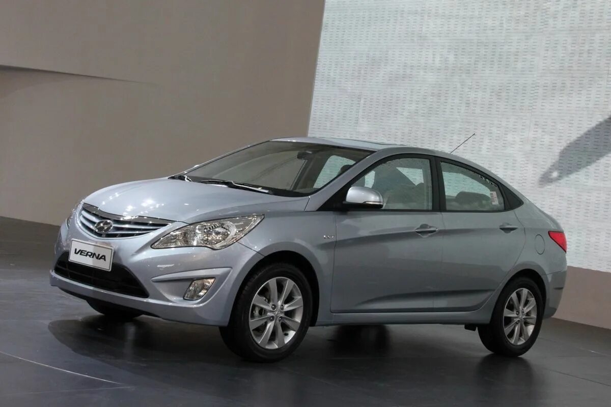 Solaris с какого года. Hyundai solaris 2010. hyundai solaris verna. hyundai verna 2010. hyundai accent verna.