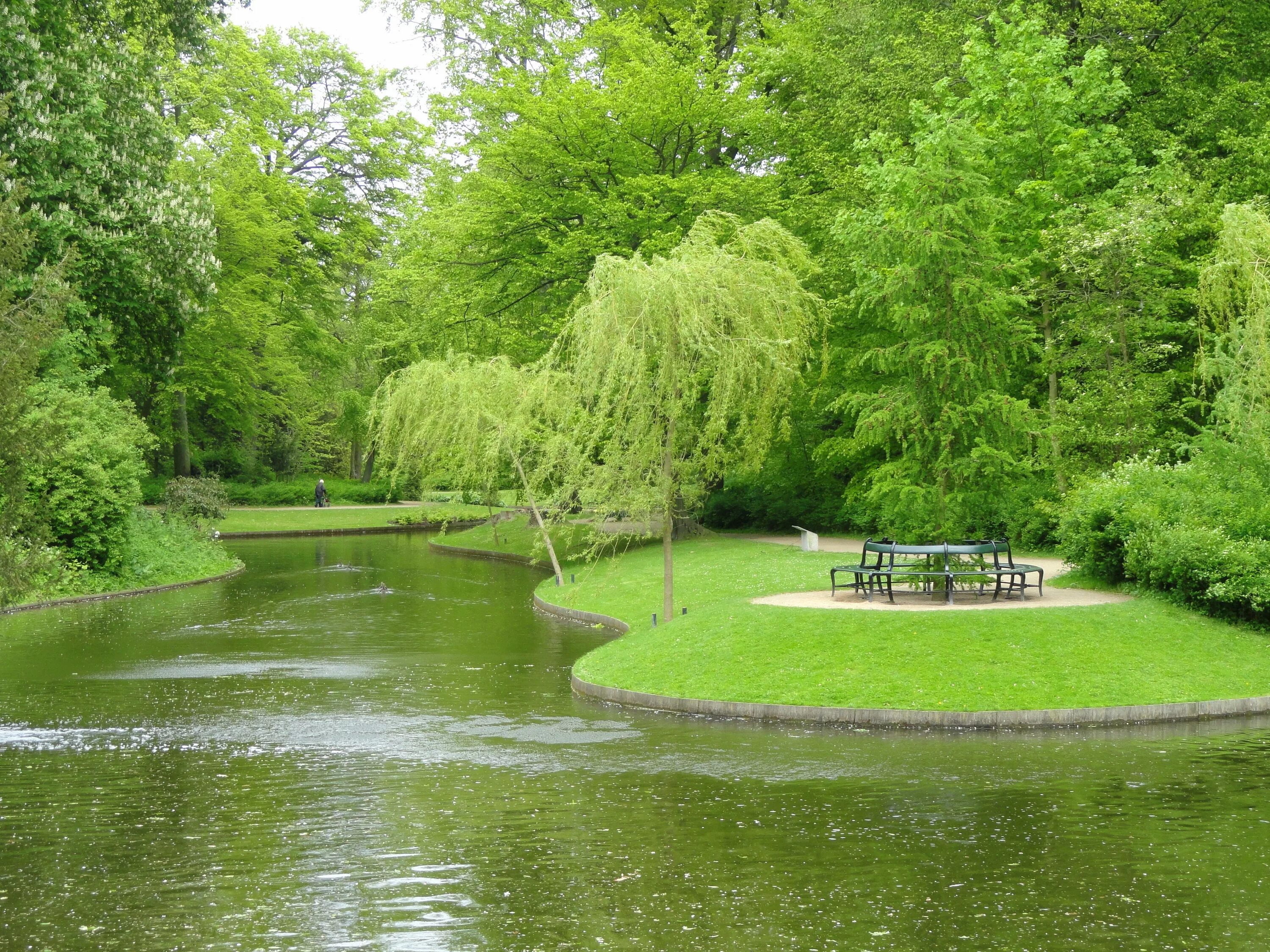 Park scene. Ботанический сад (Копенгаген). Королевские пруды Denmark. Парки лесопарки скверы Ботанические сады.