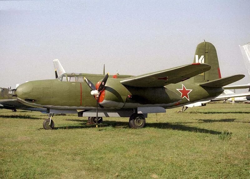 Дуглас а-20 бостон. Дуглас а 20 бостон самолёт бомбардировщик. Самолет douglas a-20 havoc. Дуглас а-20. А-20 бостон.