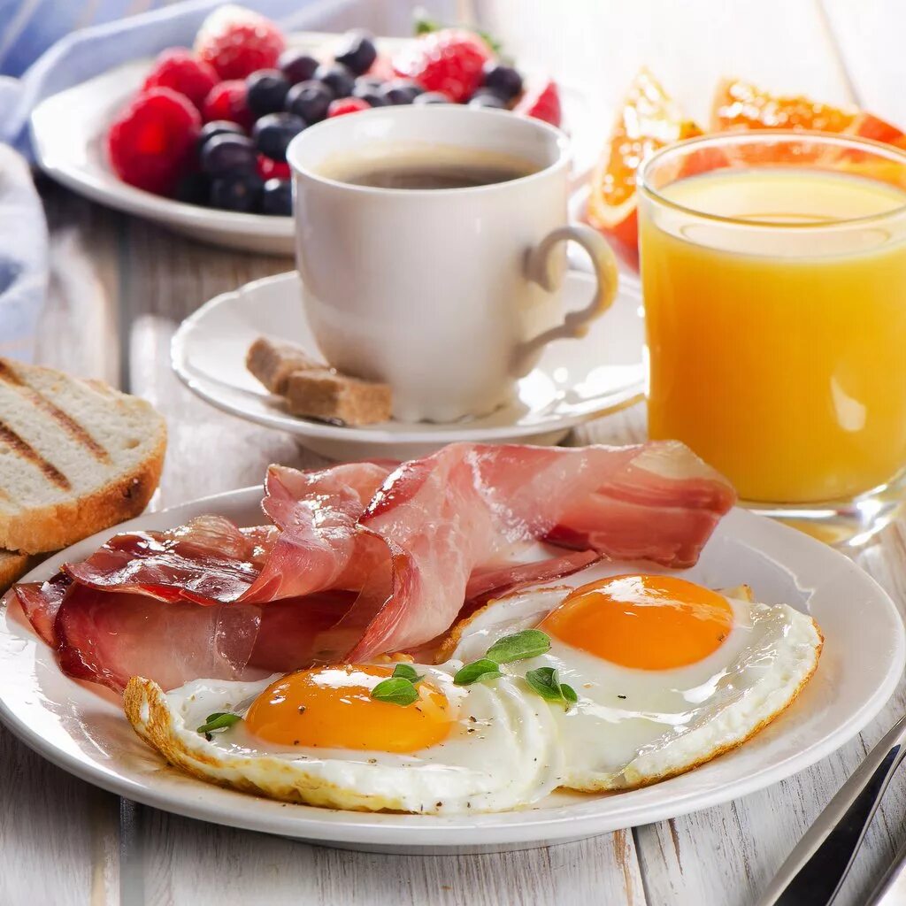 Что можно поесть утром. Красивый завтрак. Вкусный и красивый завтрак. Утренний завтрак. Сытный завтрак.