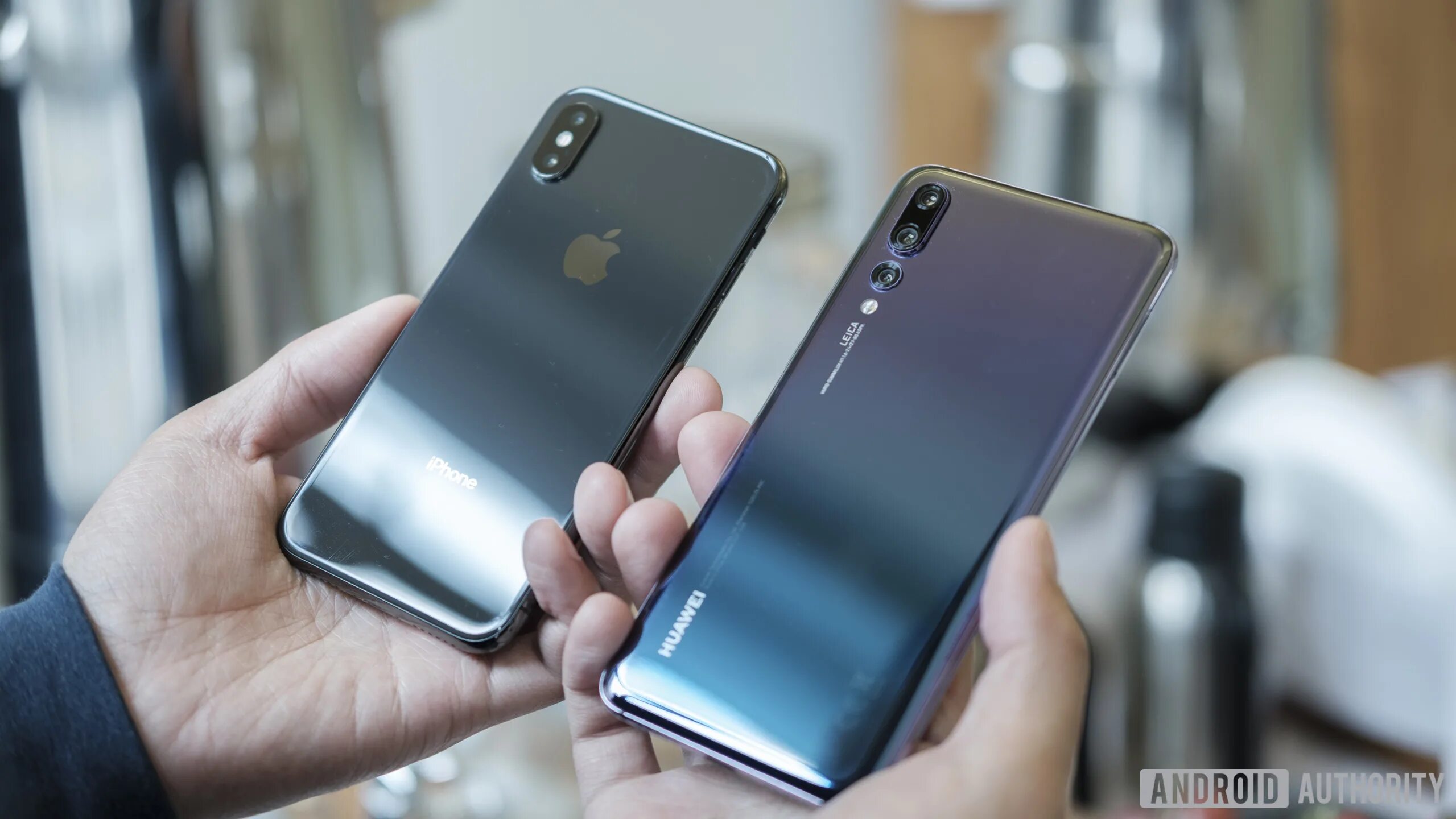 Телефон похожий на 10. Хуавей айфон. Айфон самсунг Хуавей. Huawei p20 Pro. Хуавей айфон айфон.