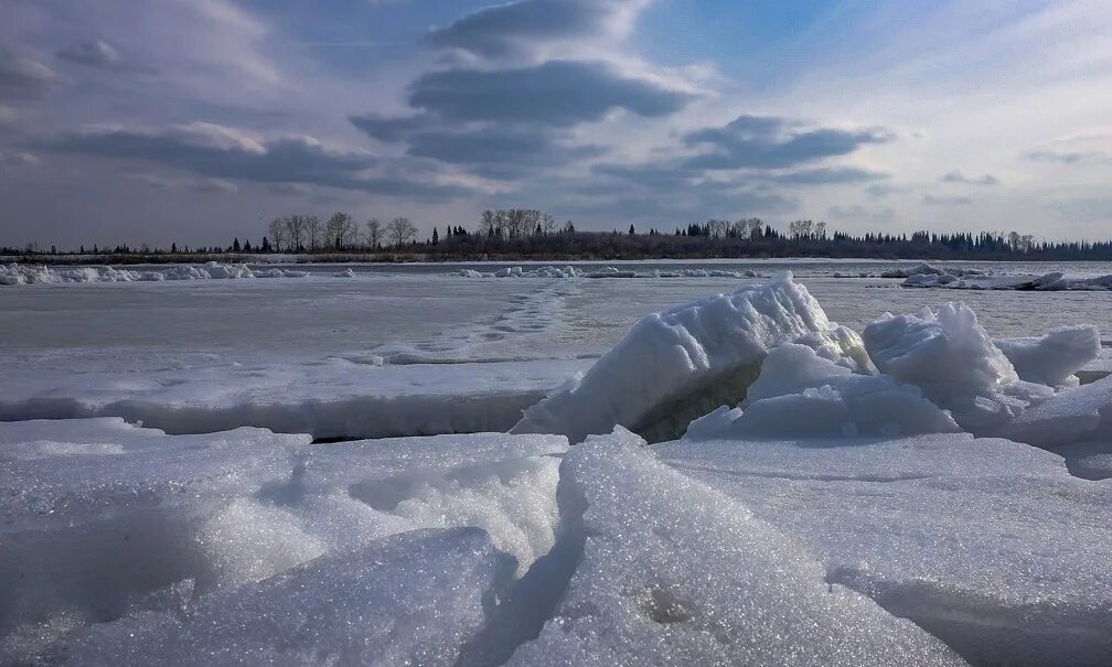 Освободиться ото льда. Ледоход на Северной Двине. Ледоход Обь. Ледоход Салехард 2023 на Оби. Ледоход в Архангельске 2023.