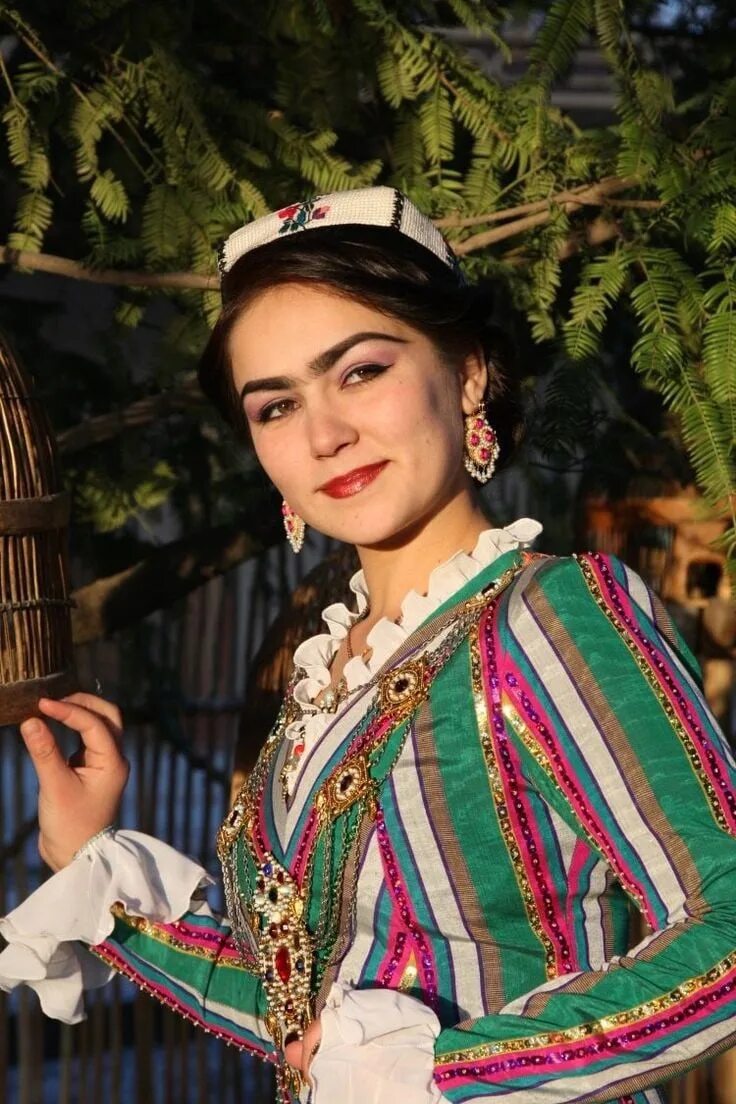 Нигина национальность. Макнуна шарифова. Нигина национальность. Макнуна ниязова. Нигина амонкулова 2021.