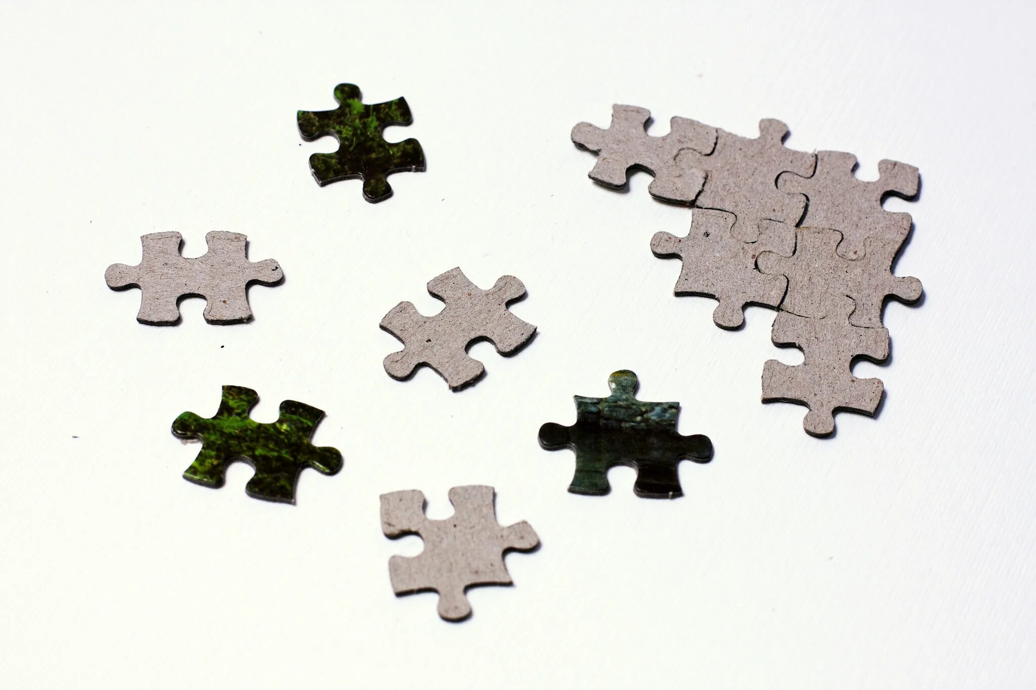 Pieces net. Медицинские пазлы. пазл способы крепления. scattered puzzle. puzzle single pieces.