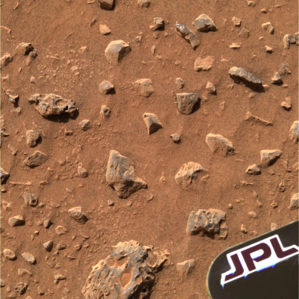 Raw mars. Марс 2025. planet mars 2025. периоды марса 2025.