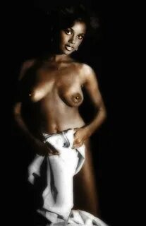 Pictures of vanessa williams nude.